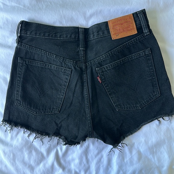 Levi’s 501 High Rise Shorts - Picture 4 of 10